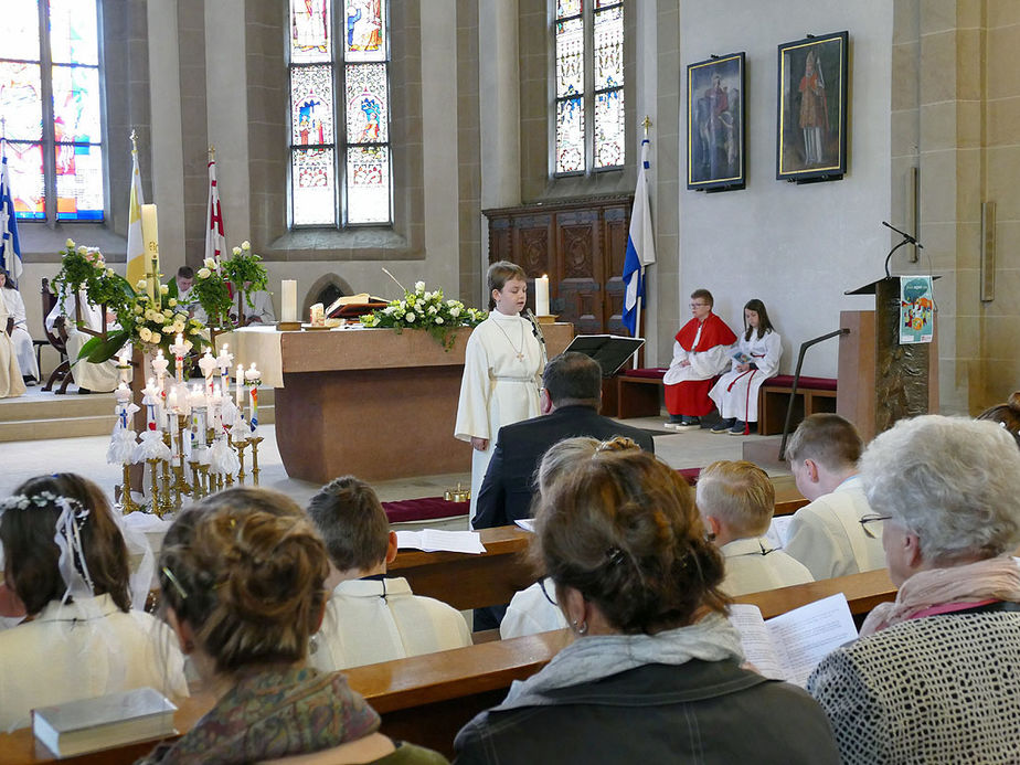 Feier der 1. Heiligen Kommunion in Sankt Crescentius (Foto: Karl-Franz Thiede)